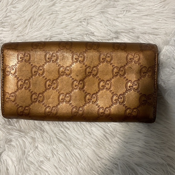 Glossy metallic bronze Gucci wallet - Picture 5 of 8